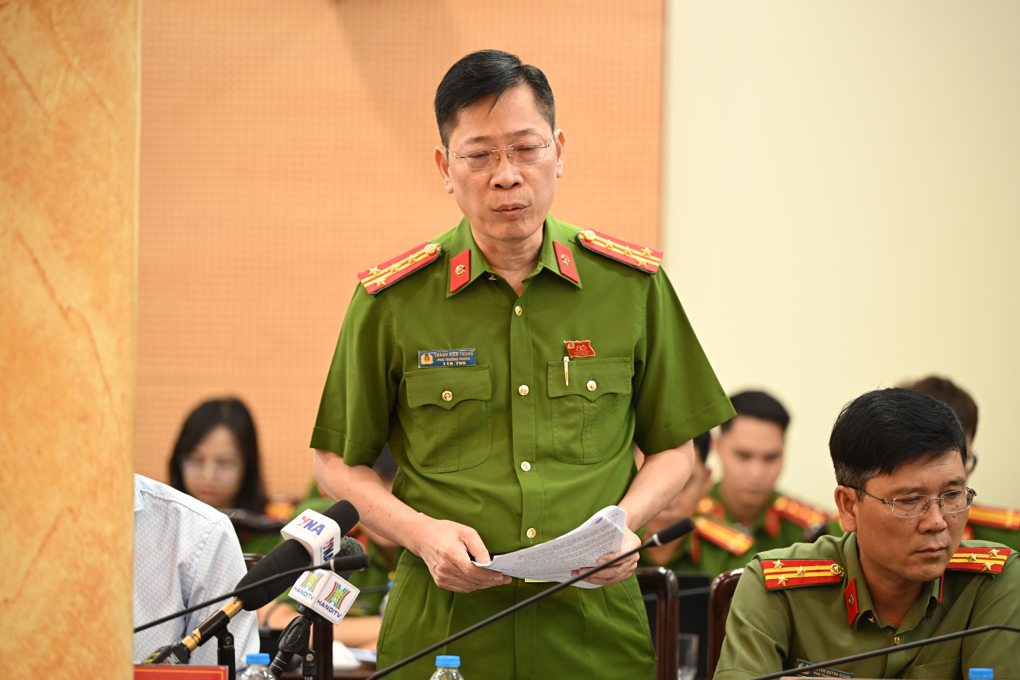 C&ocirc;ng an th&ocirc;ng tin về quan hệ giữa Phương Oanh v&agrave; Nguyễn H&ograve;a B&igrave;nh sau khi Shark B&igrave;nh bị bắt- Ảnh 1.