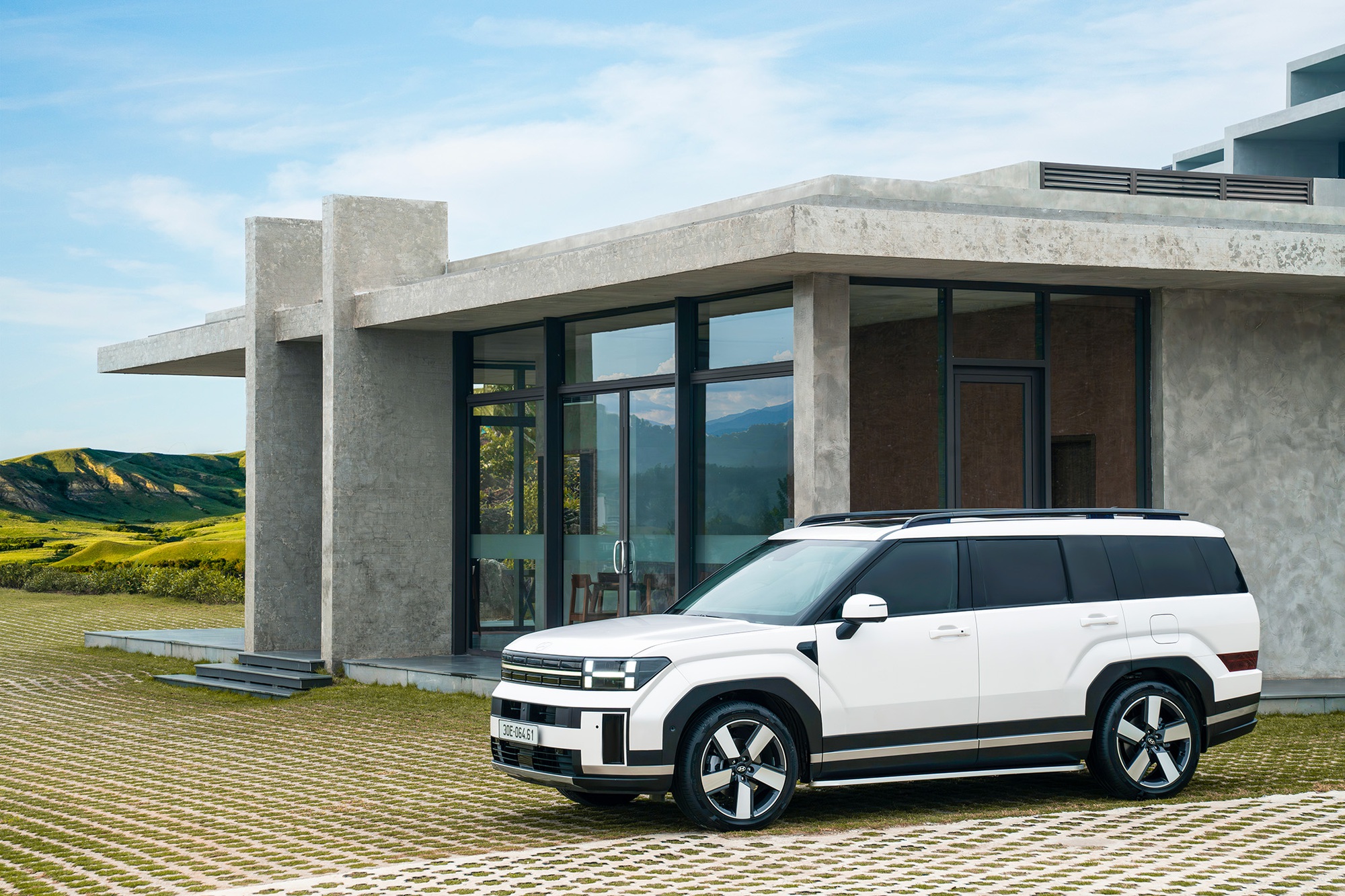 Hyundai chơi lớn: Bảo hành tăng lên tới 8 năm, giảm giá hàng loạt xe đến 200 triệu đồng, MPV thậm chí 'đọ giá' xe cỡ A- Ảnh 3.