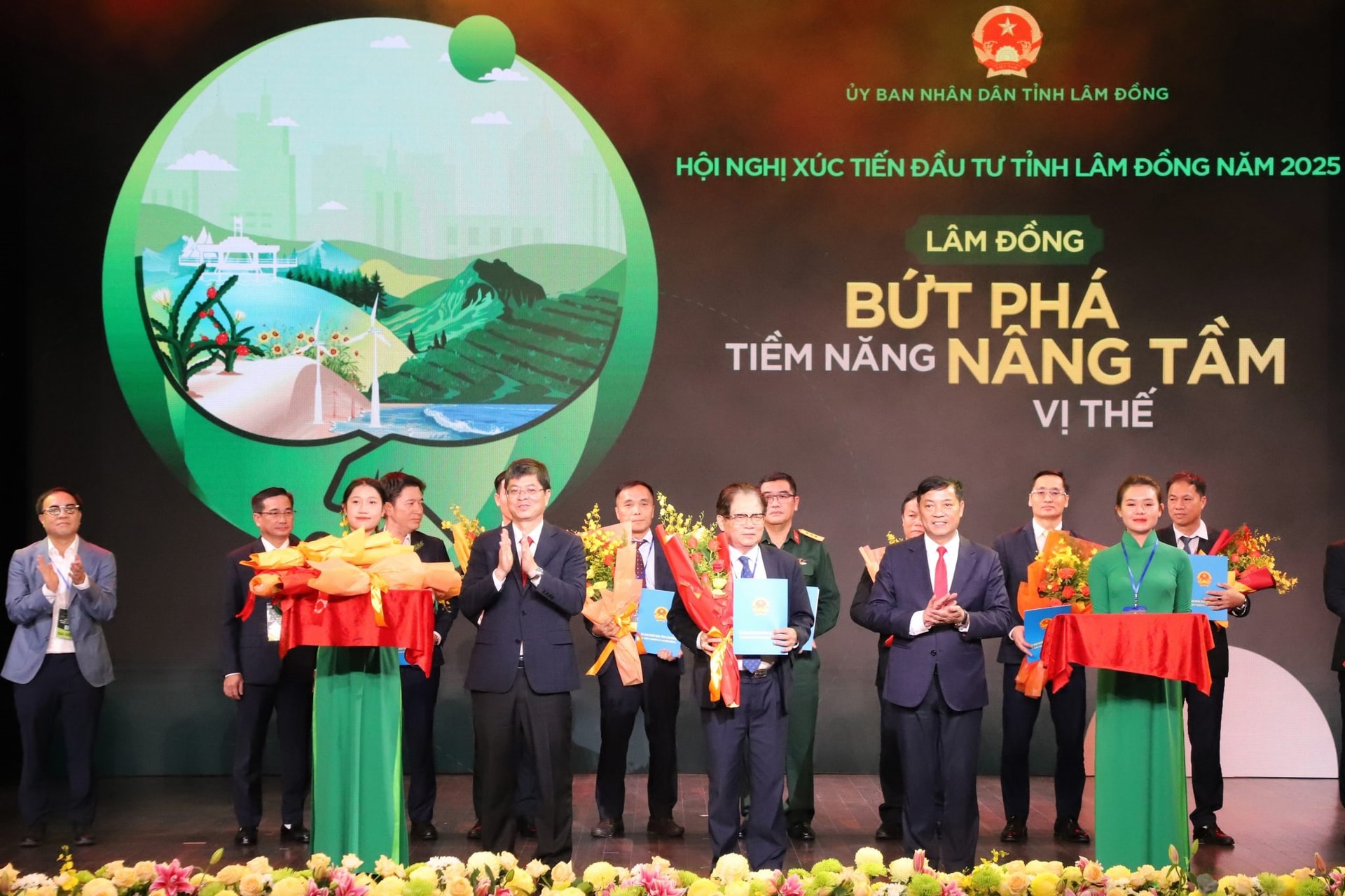 Hóa chất Đức Giang đón nhận tin vui lớn từ kho báu 5,4 tỷ tấn, 1.500 năm mới có thể khai thác hết- Ảnh 2. Hóa chất Đức Giang đón nhận tin vui lớn từ kho báu 5,4 tỷ tấn, 1.500 năm mới có thể khai thác hết- Ảnh 2.