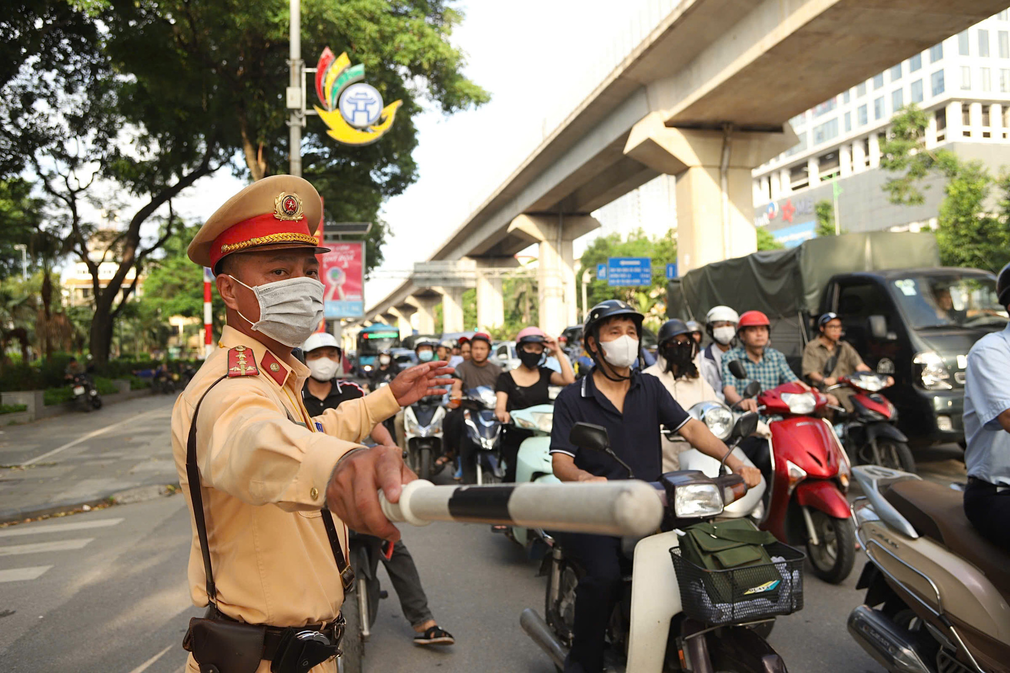 Công an Hà Nội ra thông báo về việc tạm cấm nhiều tuyến đường từ ngày mai- Ảnh 1. Công an Hà Nội ra thông báo về việc tạm cấm nhiều tuyến đường từ ngày mai- Ảnh 1.