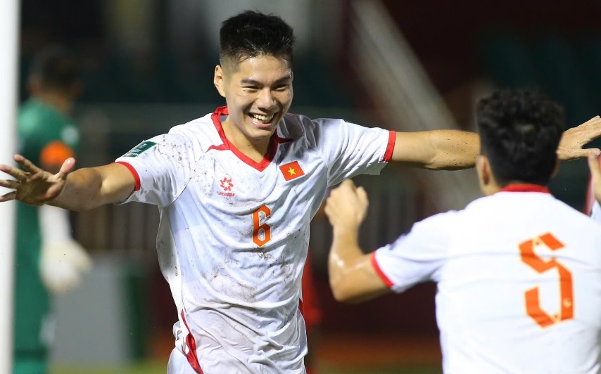 HLV Kim Sang-sik “xoay bài”, tuyển Việt Nam vẫn dễ “lâm nguy” sau chiến thắng nhạt nhoà- Ảnh 2. HLV Kim Sang-sik “xoay bài”, tuyển Việt Nam vẫn dễ “lâm nguy” sau chiến thắng nhạt nhoà- Ảnh 2.