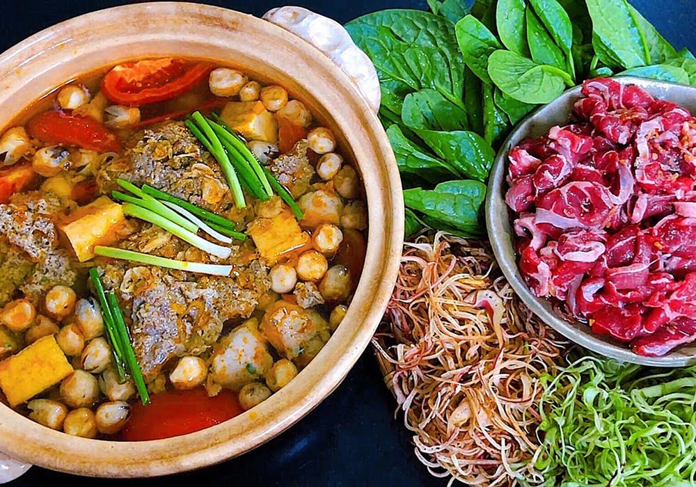 Món bán đầy vỉa hè Việt lên đài Hàn Quốc, một suất 3-4 người ăn, du khách nhận xét: "Đúng là tuyệt tác!"- Ảnh 4. Món bán đầy vỉa hè Việt lên đài Hàn Quốc, một suất 3-4 người ăn, du khách nhận xét: "Đúng là tuyệt tác!"- Ảnh 4.
