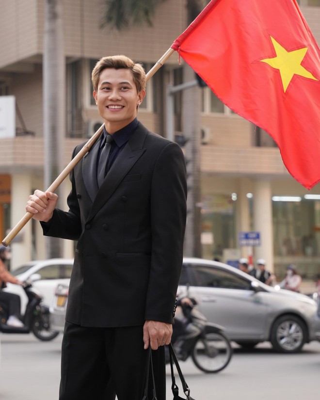 Nam diễn viên Mưa Đỏ rơi nước mắt: Chào anh Tạ nhé...- Ảnh 8. Nam diễn viên Mưa Đỏ rơi nước mắt: Chào anh Tạ nhé...- Ảnh 8.