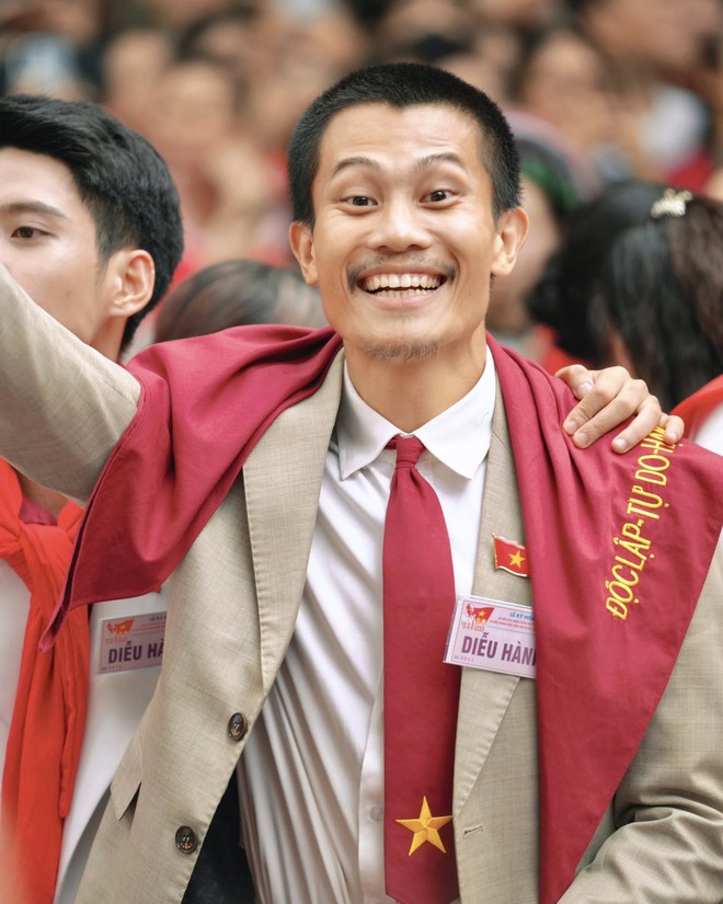 Nam diễn viên Mưa Đỏ rơi nước mắt: Chào anh Tạ nhé...- Ảnh 7. Nam diễn viên Mưa Đỏ rơi nước mắt: Chào anh Tạ nhé...- Ảnh 7.