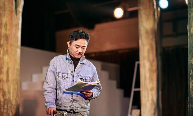 "Ngọc Ho&agrave;ng" Quốc Kh&aacute;nh được 1 nam NSƯT khuy&ecirc;n lấy vợ ở tuổi U70, khen đ&agrave;n anh "rất đ&agrave;n &ocirc;ng"- Ảnh 2.