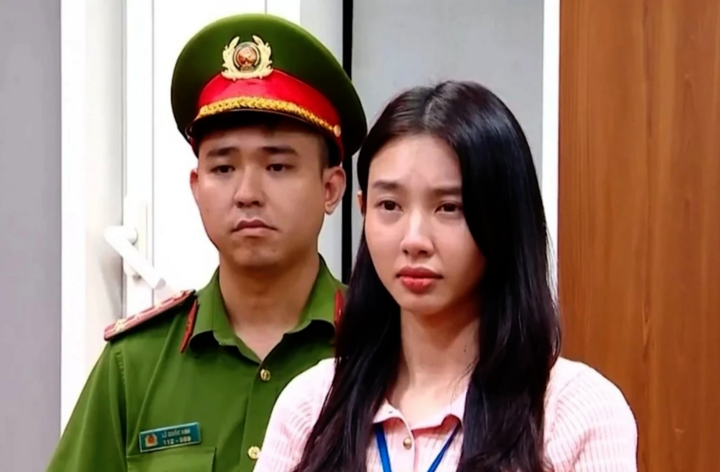 Ng&acirc;n 98, Thuỳ Ti&ecirc;n v&agrave; loạt chiến thần livestream b&aacute;n h&agrave;ng vướng v&ograve;ng lao l&yacute;- Ảnh 2.