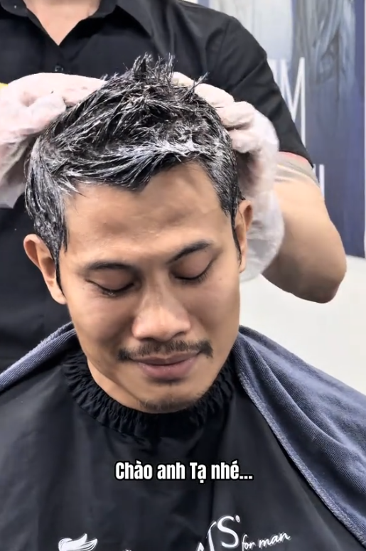 Nam diễn viên Mưa Đỏ rơi nước mắt: Chào anh Tạ nhé...- Ảnh 2. Nam diễn viên Mưa Đỏ rơi nước mắt: Chào anh Tạ nhé...- Ảnh 2.
