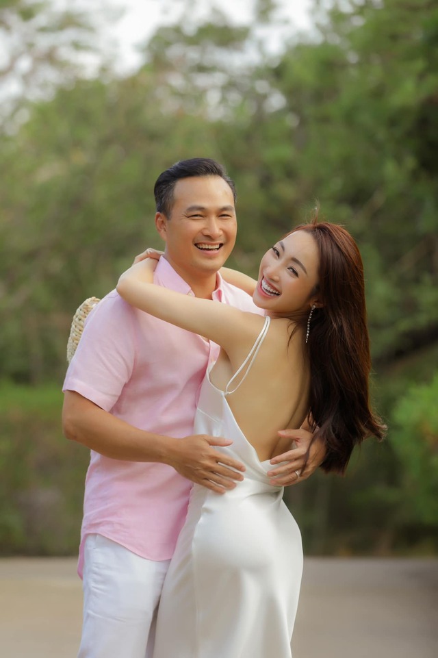 Nam nghệ sĩ cưới vợ đại gia, giờ là giám đốc bảo tàng, sở hữu bất động sản từ Việt Nam đến nước Anh- Ảnh 2. Nam nghệ sĩ cưới vợ đại gia, giờ là giám đốc bảo tàng, sở hữu bất động sản từ Việt Nam đến nước Anh- Ảnh 2.