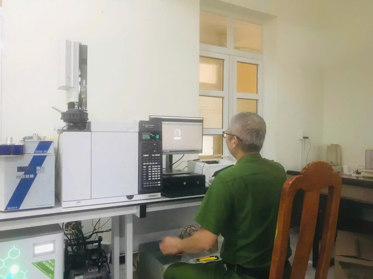 Giám định 500 kg tinh thể nghi ma túy phát hiện ở Quảng Trị- Ảnh 1. Giám định 500 kg tinh thể nghi ma túy phát hiện ở Quảng Trị- Ảnh 1.