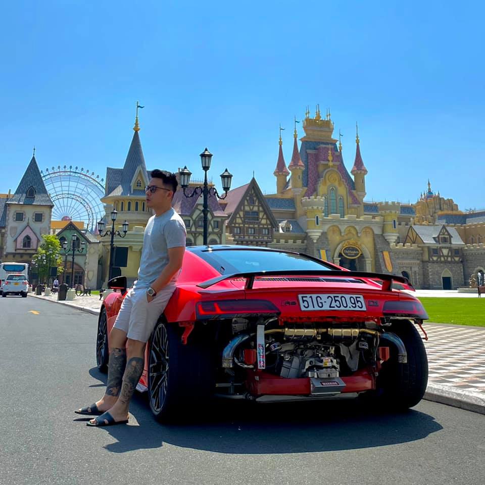 Soi dàn xe của 'cực phẩm một thời' Tống Đông Khuê: Từ McLaren, Ferrari đến Rolls-Royce, có xe dùng tiền bạn gái để mua- Ảnh 6.