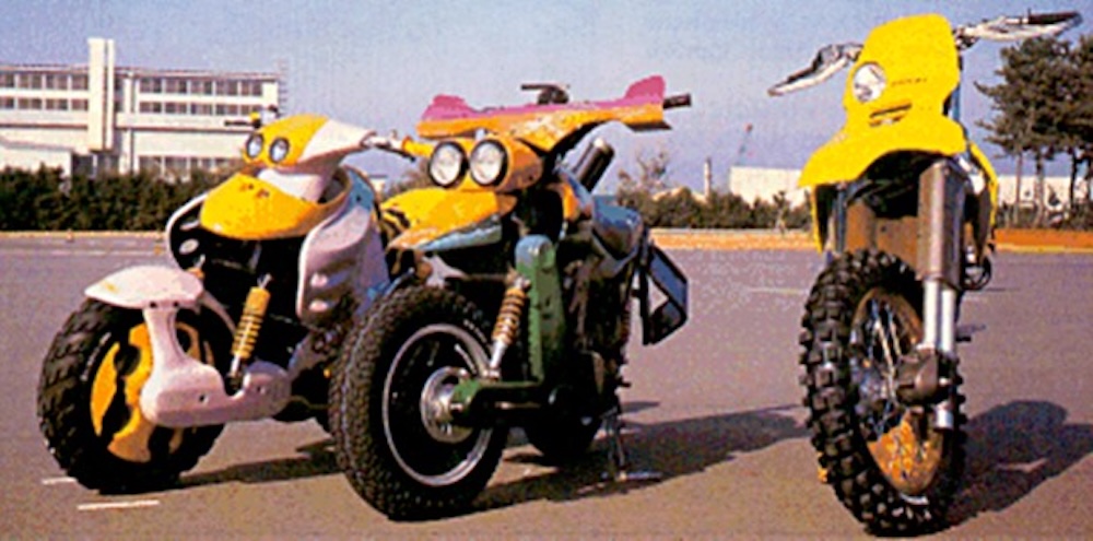 Hơn 30 năm trước Suzuki đã từng làm ra những chiếc xe máy 'siêu nhân' dẫn động hai cầu như ô tô- Ảnh 2.