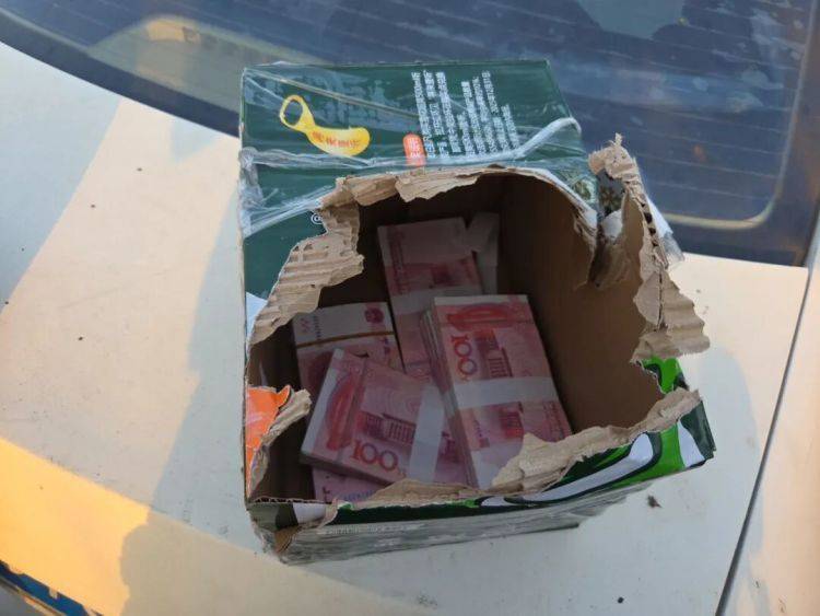 Vừa rút 180 triệu rời ngân hàng, người đàn ông bất ngờ bị công an chặn lại, sự thật phía sau khiến ai cũng rùng mình- Ảnh 3.