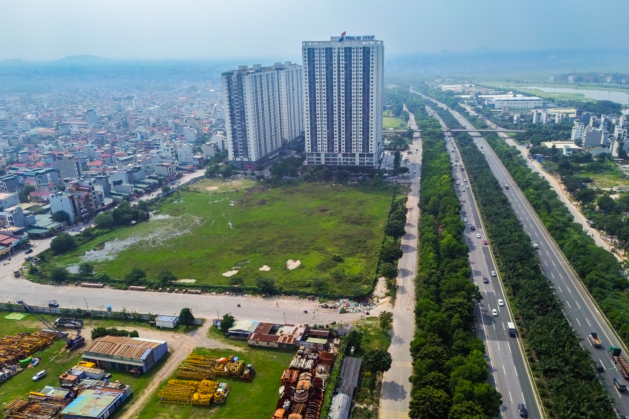 Toàn cảnh lô đất sắp được xây 6 tòa chung cư ở khu nhà giàu Hà Nội cứ mưa là ngập- Ảnh 4. Toàn cảnh lô đất sắp được xây 6 tòa chung cư ở khu nhà giàu Hà Nội cứ mưa là ngập- Ảnh 4.