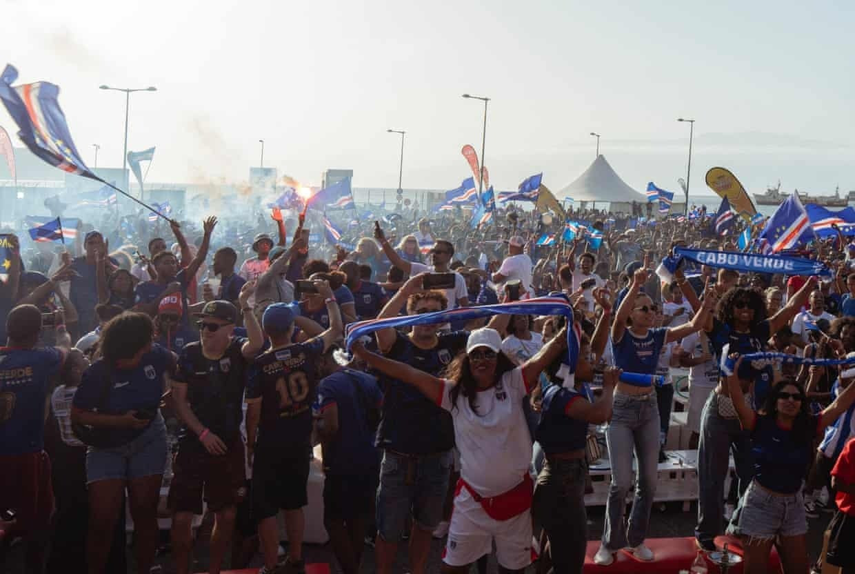 Lễ hội ở Cape Verde và cách để quốc đảo nhỏ bé tới World Cup- Ảnh 2. Lễ hội ở Cape Verde và cách để quốc đảo nhỏ bé tới World Cup- Ảnh 2.