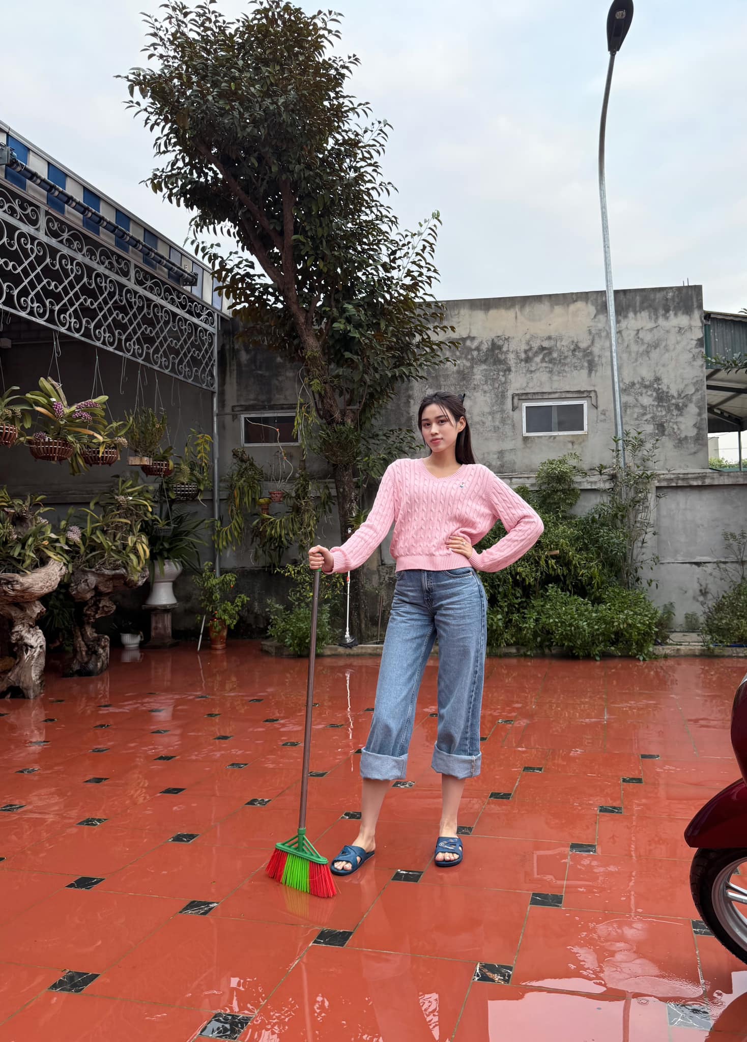 Đ&aacute;m cưới Hoa hậu Đỗ H&agrave; v&agrave; thiếu gia x&acirc;y dựng: Nh&agrave; g&aacute;i đ&atilde; dựng rạp, c&oacute; 1 điểm lạ chưa từng thấy!- Ảnh 5.