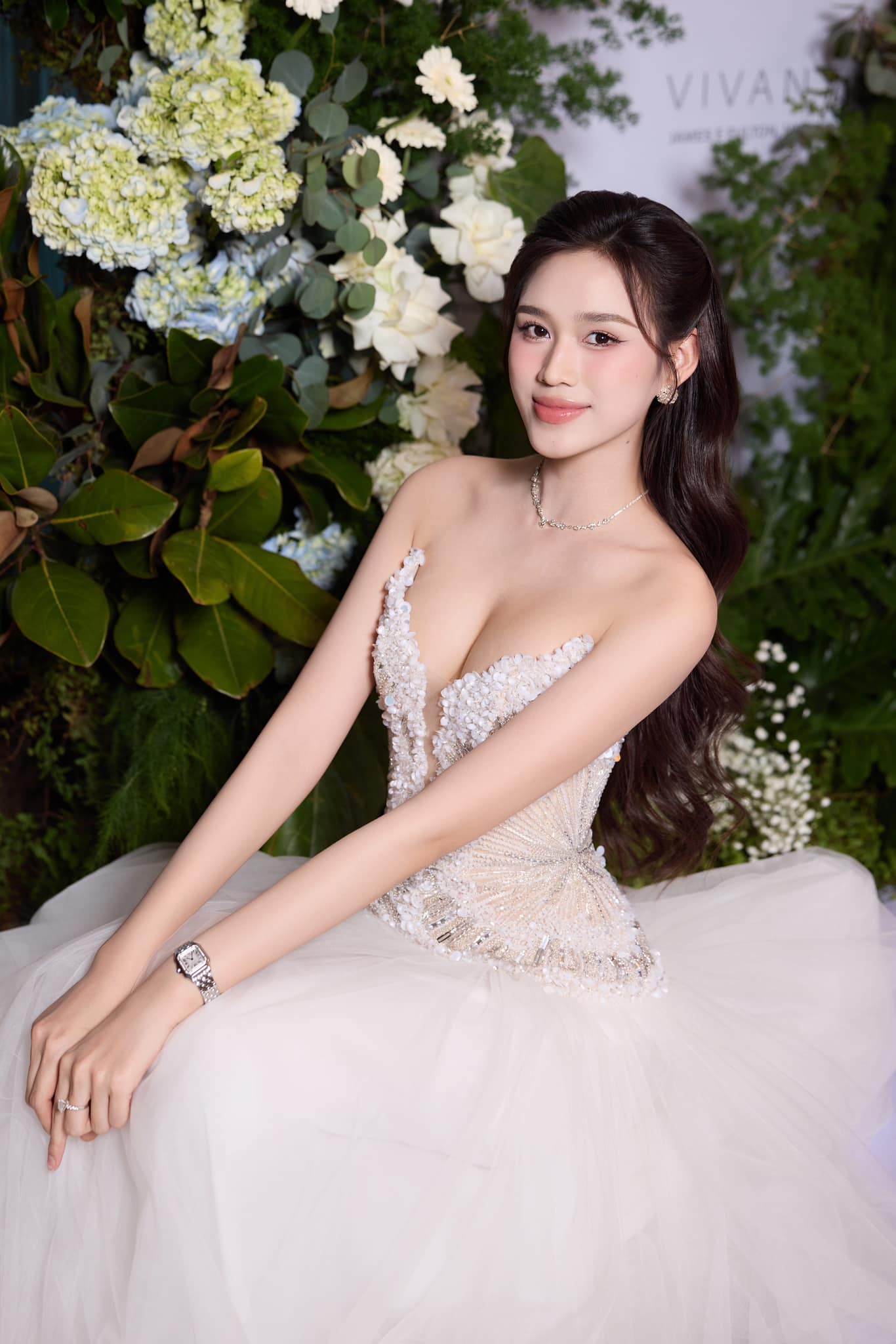 Đ&aacute;m cưới Hoa hậu Đỗ H&agrave; v&agrave; thiếu gia x&acirc;y dựng: Nh&agrave; g&aacute;i đ&atilde; dựng rạp, c&oacute; 1 điểm lạ chưa từng thấy!- Ảnh 8.