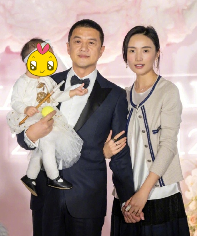 1 Hoa hậu tuyên bố ly hôn khi chồng diễn viên thất thế- Ảnh 1. 1 Hoa hậu tuyên bố ly hôn khi chồng diễn viên thất thế- Ảnh 1.