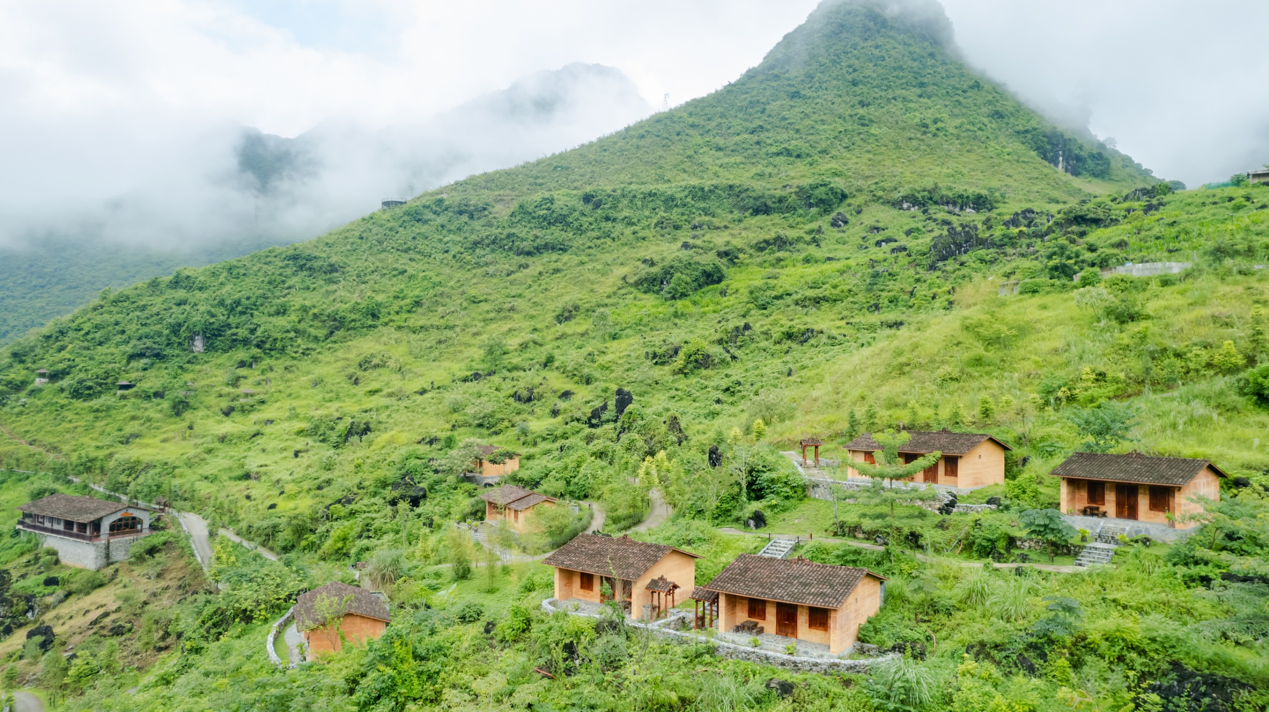 Điểm đến vùng núi cách Hà Nội hơn 300km, đang được nhiều người tìm, nhận xét: "Thụy Sĩ cũng chỉ đến thế!"- Ảnh 4. Điểm đến vùng núi cách Hà Nội hơn 300km, đang được nhiều người tìm, nhận xét: "Thụy Sĩ cũng chỉ đến thế!"- Ảnh 4.