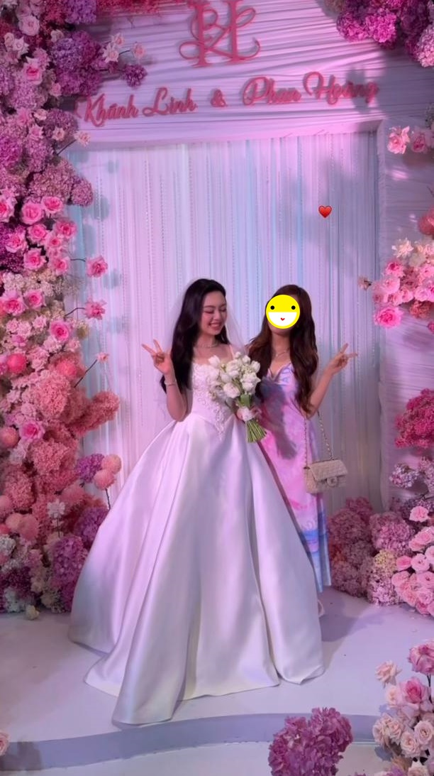 Lộ diện nhan sắc c&ocirc; d&acirc;u ngh&igrave;n tỷ trong đ&aacute;m hỏi nh&agrave; gi&agrave;u Việt hot nhất l&uacute;c n&agrave;y!- Ảnh 7.