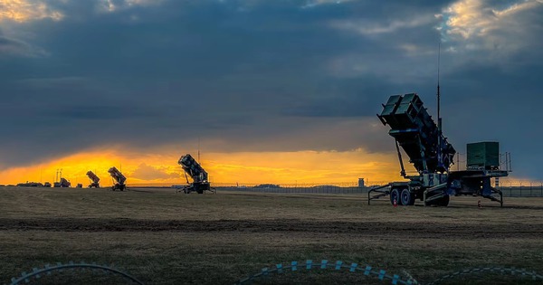 Điểm n&oacute;ng xung đột ng&agrave;y 16-10: Nh&agrave; m&aacute;y lọc dầu Nga c&aacute;ch Ukraine hơn 1.000 km bị tấn c&ocirc;ng