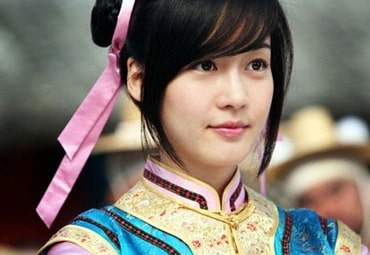"Búp bê” nổi tiếng trở lại showbiz sau khi chồng đại gia lãnh án tù- Ảnh 9. "Búp bê” nổi tiếng trở lại showbiz sau khi chồng đại gia lãnh án tù- Ảnh 9.