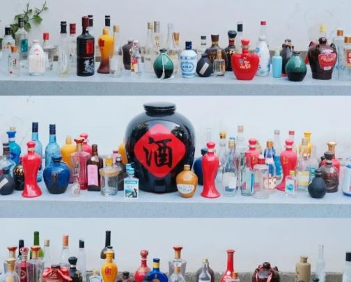 Trào lưu “viếng mộ sáng tạo”: Dâng rượu cho thi nhân, sô cô la cho tướng quân, thuốc giảm đau cho danh tướng cổ đại- Ảnh 3.