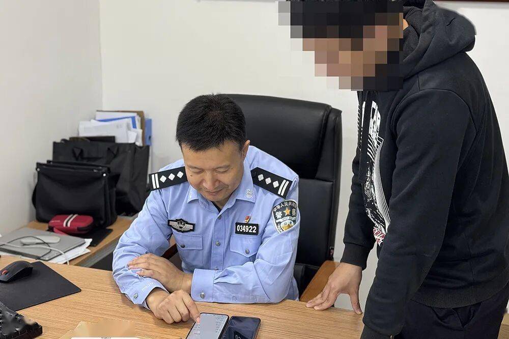 Nhận được cuộc gọi kiểu này, tắt nguồn điện thoại ngay!- Ảnh 2. Nhận được cuộc gọi kiểu này, tắt nguồn điện thoại ngay!- Ảnh 2.