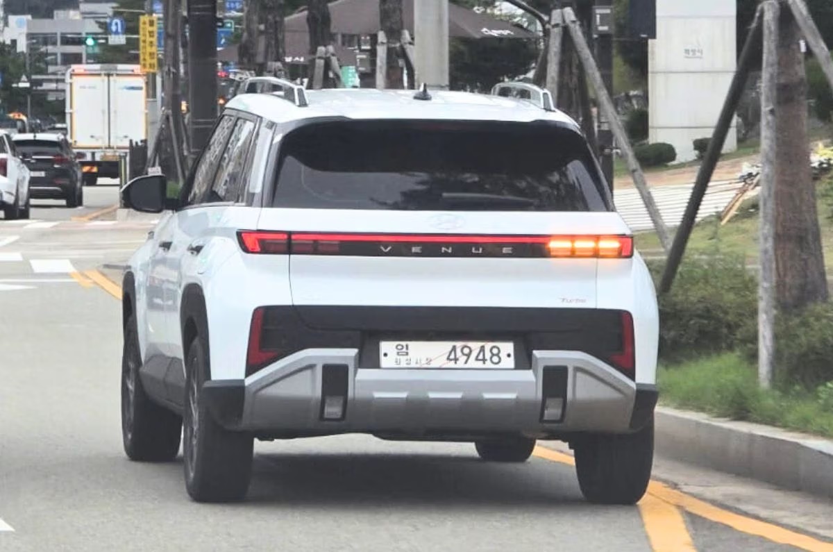 Hyundai Venue thế hệ mới lộ 'full' ngay trước thềm ra mắt: Như Tucson kết hợp Creta, ADAS, có chi tiết để lộ khả năng có bản thuần điện- Ảnh 9.