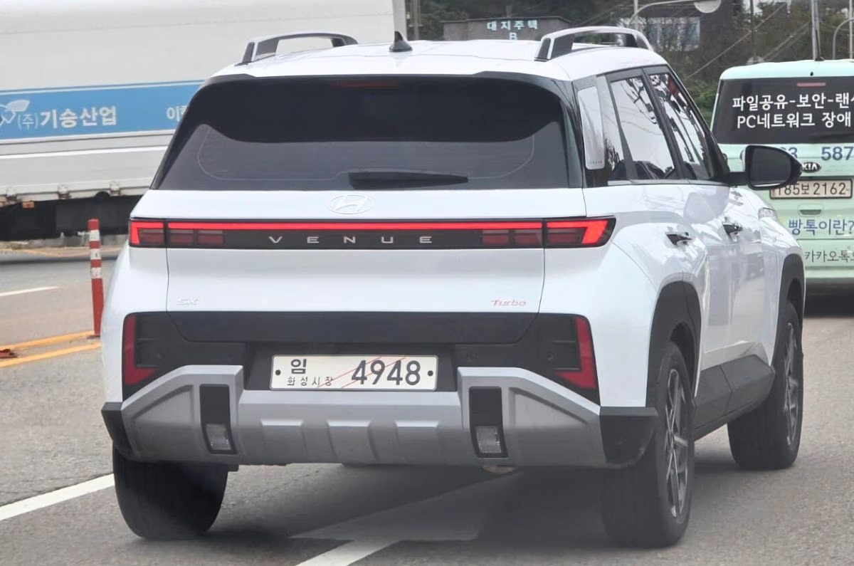 Hyundai Venue thế hệ mới lộ 'full' ngay trước thềm ra mắt: Như Tucson kết hợp Creta, ADAS, có chi tiết để lộ khả năng có bản thuần điện- Ảnh 8.