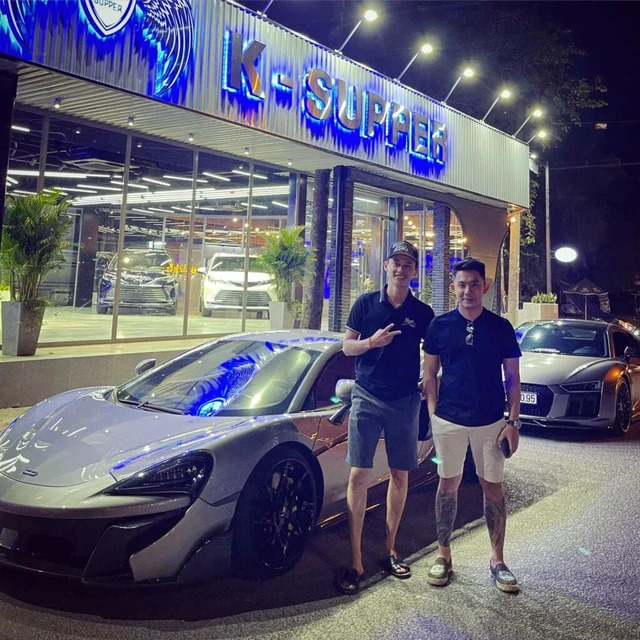 Soi dàn xe của 'cực phẩm một thời' Tống Đông Khuê: Từ McLaren, Ferrari đến Rolls-Royce, có xe dùng tiền bạn gái để mua- Ảnh 4.