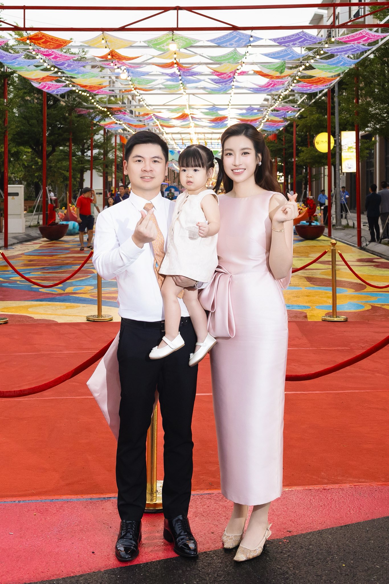 Chồng Chủ tịch của Hoa hậu Đỗ Mỹ Linh nhận chức vị mới, nghe tên đã thấy Chồng Chủ tịch của Hoa hậu Đỗ Mỹ Linh nhận chức vị mới, nghe tên đã thấy