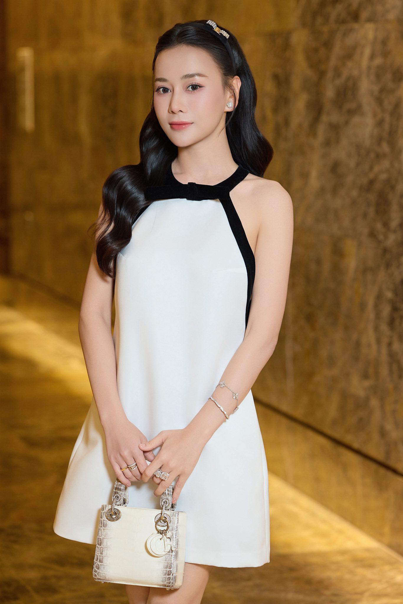 Loạt tin đồn bủa vây Phương Oanh- Ảnh 1. Loạt tin đồn bủa vây Phương Oanh- Ảnh 1.