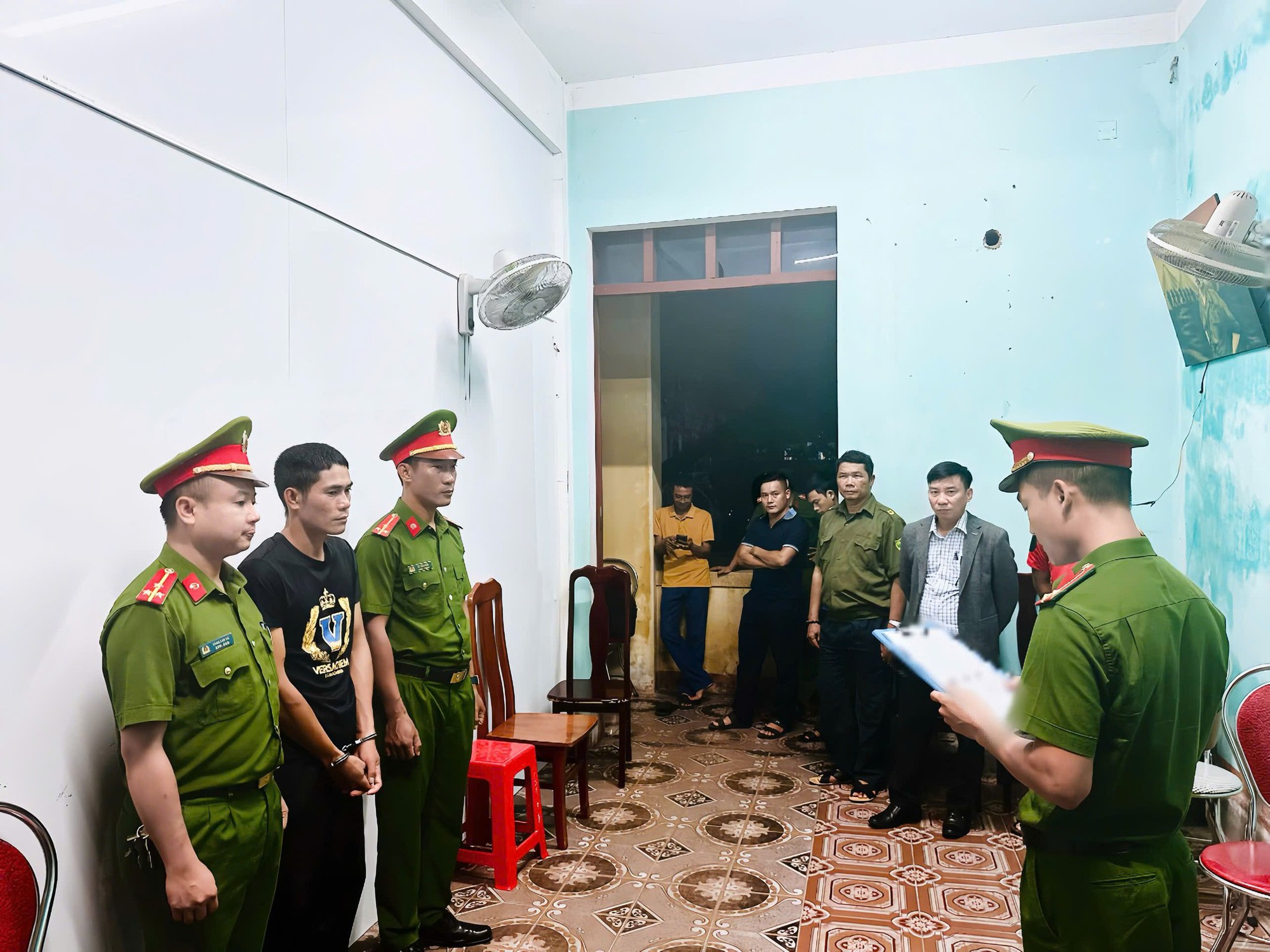 C&ocirc; g&aacute;i mất đồ l&uacute;c ngủ, c&ocirc;ng an lần ra thủ phạm l&agrave; trai l&agrave;ng kế b&ecirc;n- Ảnh 1.