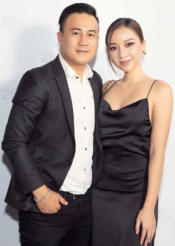 Mỹ nhân bạn thân Hà Tăng vừa thông báo được bạn trai Việt kiều cầu hôn đã vội đi trốn- Ảnh 7. Mỹ nhân bạn thân Hà Tăng vừa thông báo được bạn trai Việt kiều cầu hôn đã vội đi trốn- Ảnh 7.