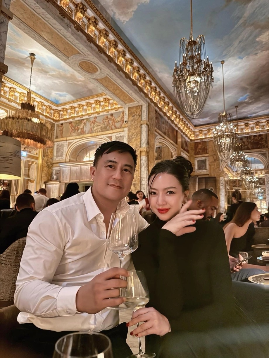 Mỹ nhân bạn thân Hà Tăng vừa thông báo được bạn trai Việt kiều cầu hôn đã vội đi trốn- Ảnh 4. Mỹ nhân bạn thân Hà Tăng vừa thông báo được bạn trai Việt kiều cầu hôn đã vội đi trốn- Ảnh 4.