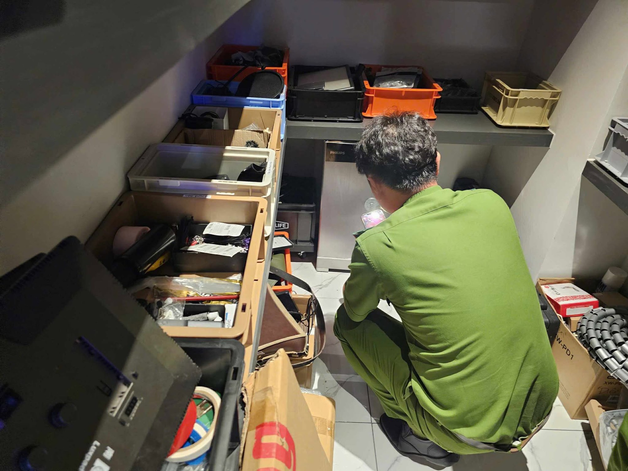 Lương Bằng Quang li&ecirc;n tục bấm sai mật khẩu khiến k&eacute;t sắt chứa 80 sổ đỏ bị kho&aacute; ho&agrave;n to&agrave;n- Ảnh 2.