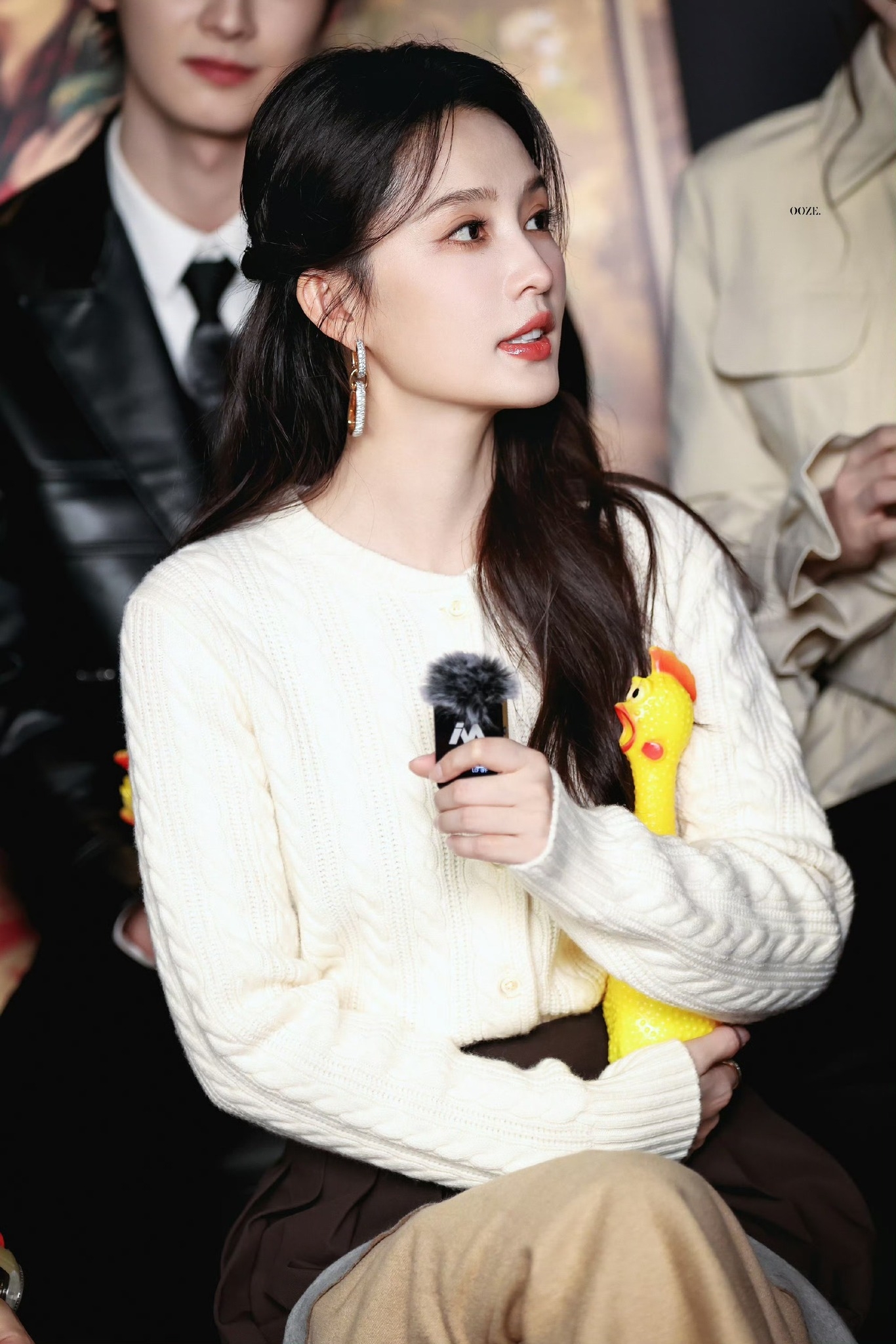 Trung Quốc 1,4 tỷ người có đúng 1 mỹ nhân đẹp như hoa hồng trắng giữa sa mạc: Visual tuyệt tác không gì sánh nổi- Ảnh 11.