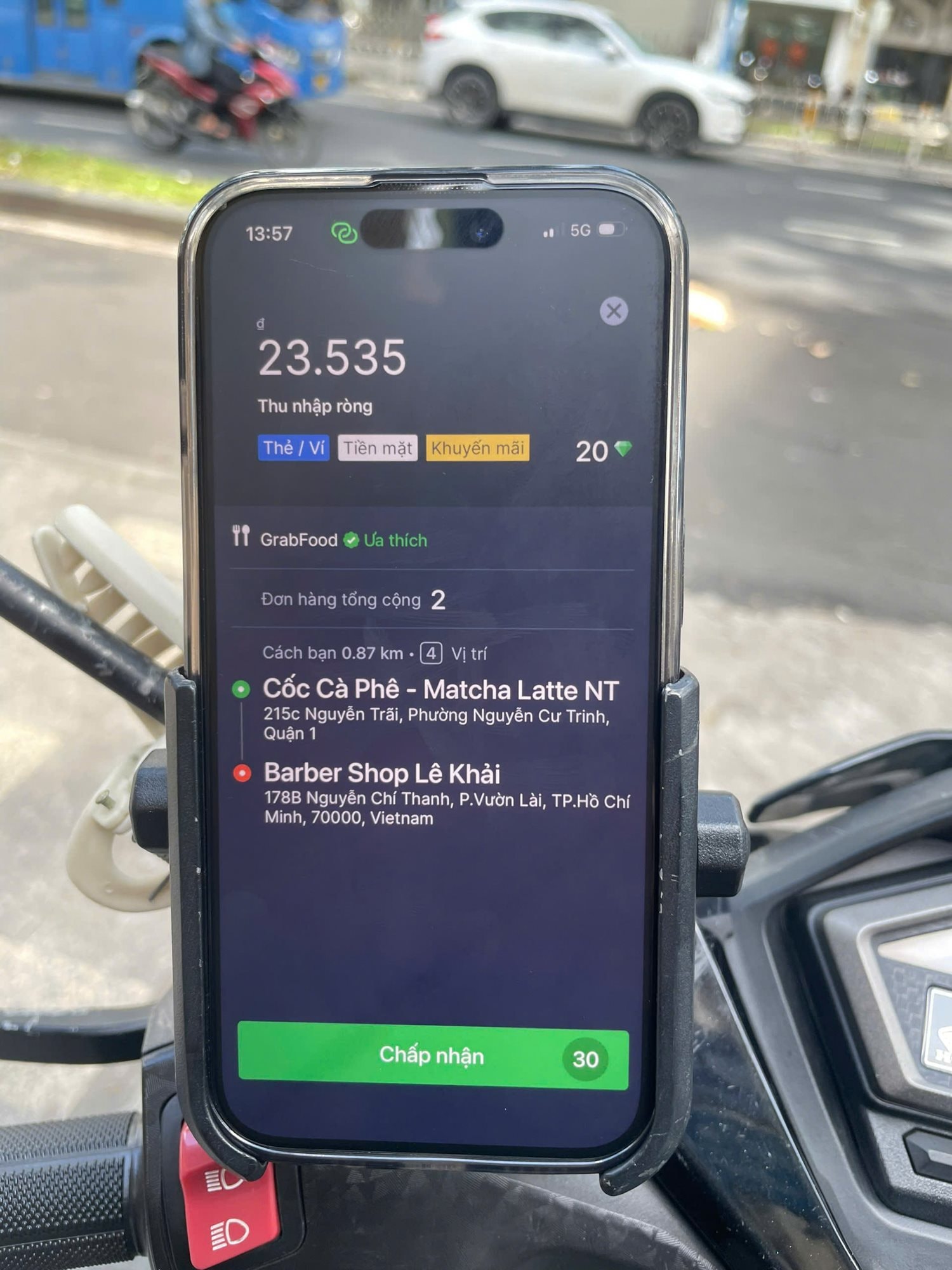 Xanh SM Ngon nhập cuộc: Cuộc đua giao đồ ăn th&ecirc;m khốc liệt, thế song m&atilde; của GrabFood - ShopeeFood c&oacute; lung lay?- Ảnh 9.