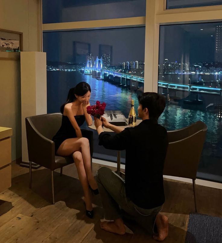 Vì sao thiếu gia thường kết hôn với hoa hậu?- Ảnh 3. Vì sao thiếu gia thường kết hôn với hoa hậu?- Ảnh 3.