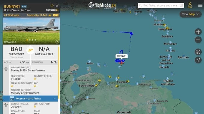 Oanh tạc cơ B-52 của Mỹ xuất hiện gần Venezuela- Ảnh 1.
