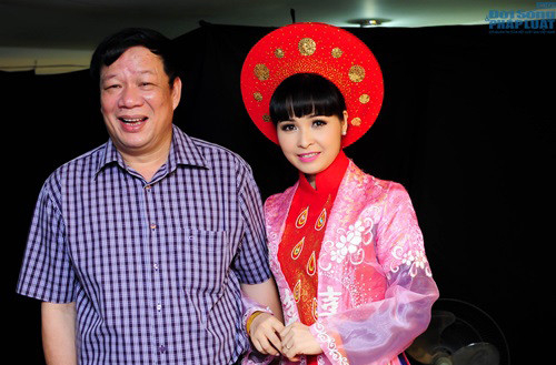 Sao nữ nhận lời cầu hôn của chồng đại gia trước vành móng ngựa, nhìn vào căn biệt thự 100 tỷ hoa hết mắt- Ảnh 6. Sao nữ nhận lời cầu hôn của chồng đại gia trước vành móng ngựa, nhìn vào căn biệt thự 100 tỷ hoa hết mắt- Ảnh 6.