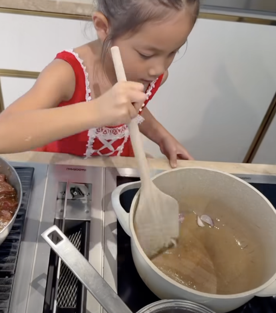 5 bài đăng mới nhất của Hồ Ngọc Hà có gì mà khiến loạt phụ huynh ào ào khen ngợi?- Ảnh 6. 5 bài đăng mới nhất của Hồ Ngọc Hà có gì mà khiến loạt phụ huynh ào ào khen ngợi?- Ảnh 6.
