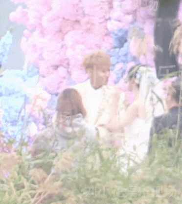 Đám cưới ồn như cái chợ của "anh sếp" và nàng thơ gen Z: Rước dâu bằng 40 chiếc Cadillac, chú rể lắm lời chưa từng thấy!- Ảnh 6.