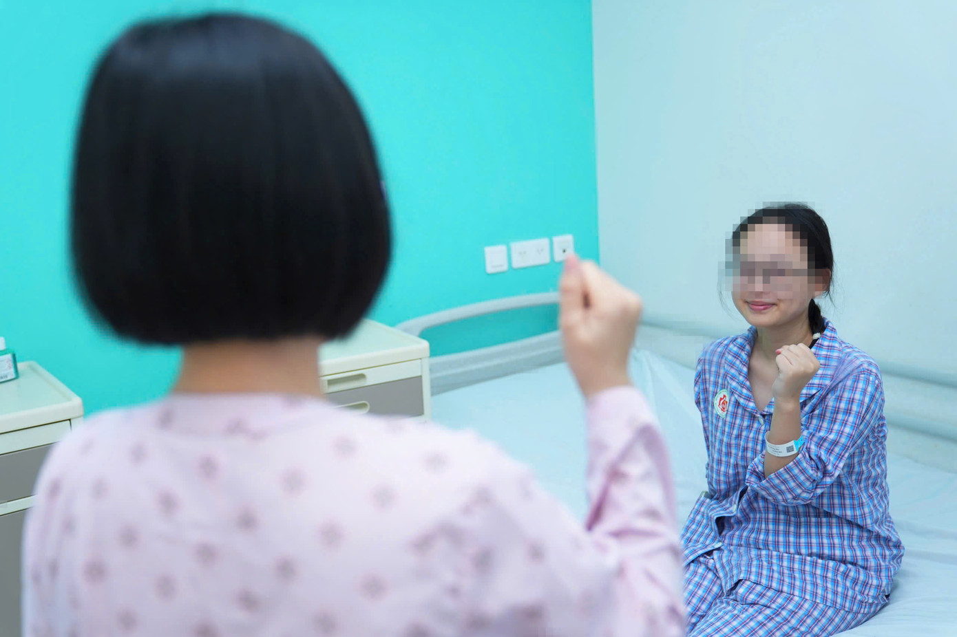 Ghép gan không cùng nhóm máu thành công cho bệnh nhân 17 tuổi- Ảnh 2. Ghép gan không cùng nhóm máu thành công cho bệnh nhân 17 tuổi- Ảnh 2.