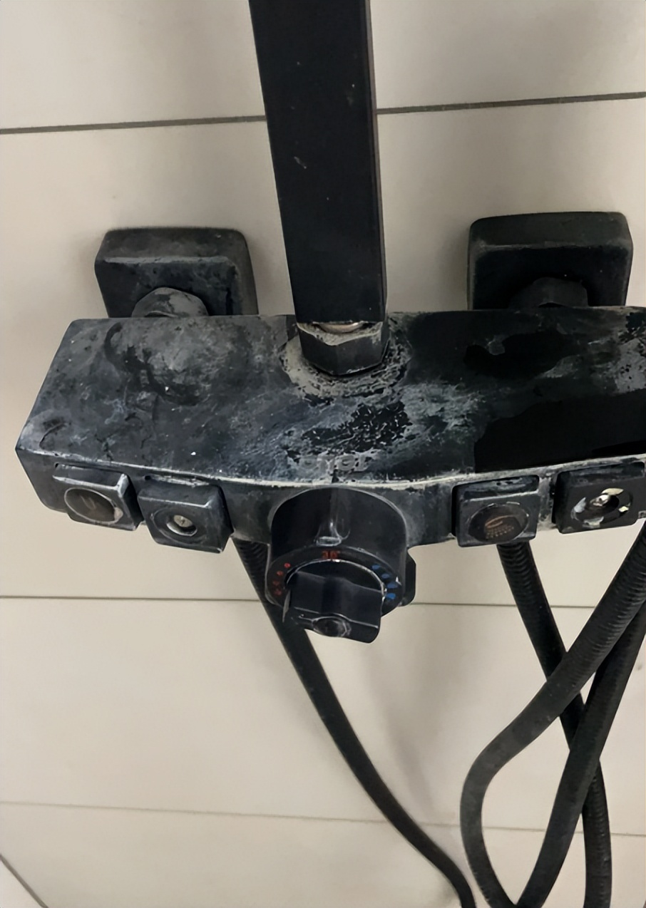 Nhà thầu 10 năm kinh nghiệm tiết lộ: 4 thiết kế tưởng sang mà cực khổ khi dùng - tôi nhất quyết không làm lại- Ảnh 4.