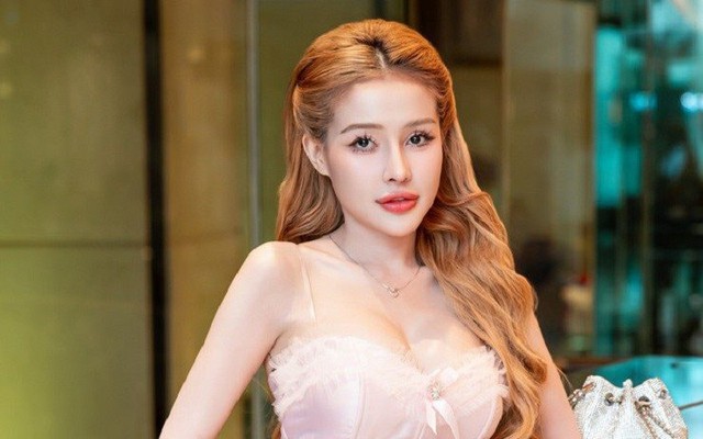 Sự thật về mối quan hệ giữa Ng&acirc;n 98 v&agrave; bố mẹ ruột- Ảnh 2.