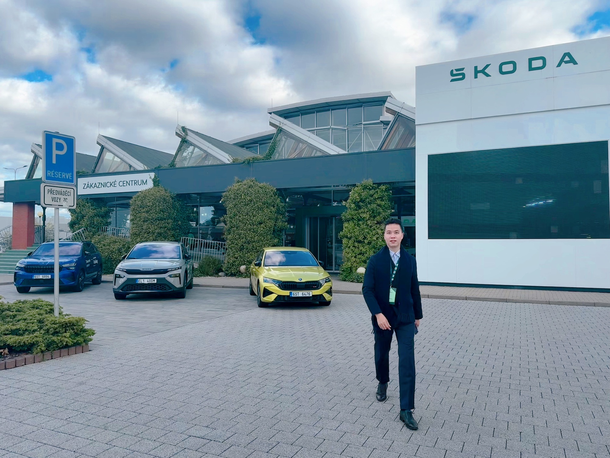 Tôi sang Séc thăm bảo tàng Skoda: Xe chạy bằng máu, vợ chồng xuyên châu Phi và những câu chuyện ít được kể lại!- Ảnh 1. Tôi sang Séc thăm bảo tàng Skoda: Xe chạy bằng máu, vợ chồng xuyên châu Phi và những câu chuyện ít được kể lại!- Ảnh 1.