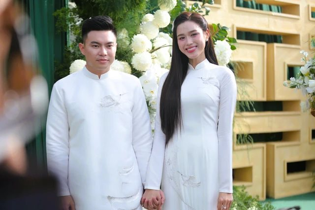 Tập đoàn Sơn Hải nhà chồng sắp cưới Hoa hậu Đỗ Thị Hà trả lương thưởng cho nhân viên: Lái xe ủi, xe ben hơn 300 triệu, kỹ sư hơn 500 triệu, quản lý 1,4 tỷ đồng một năm- Ảnh 1.