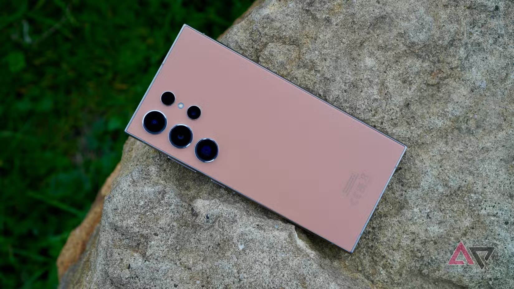 Có một thứ ai cũng khen trên Galaxy S24 Ultra vậy mà tôi chẳng bao giờ nhớ đến: Samsung nên bỏ đi cho rồi?- Ảnh 3.