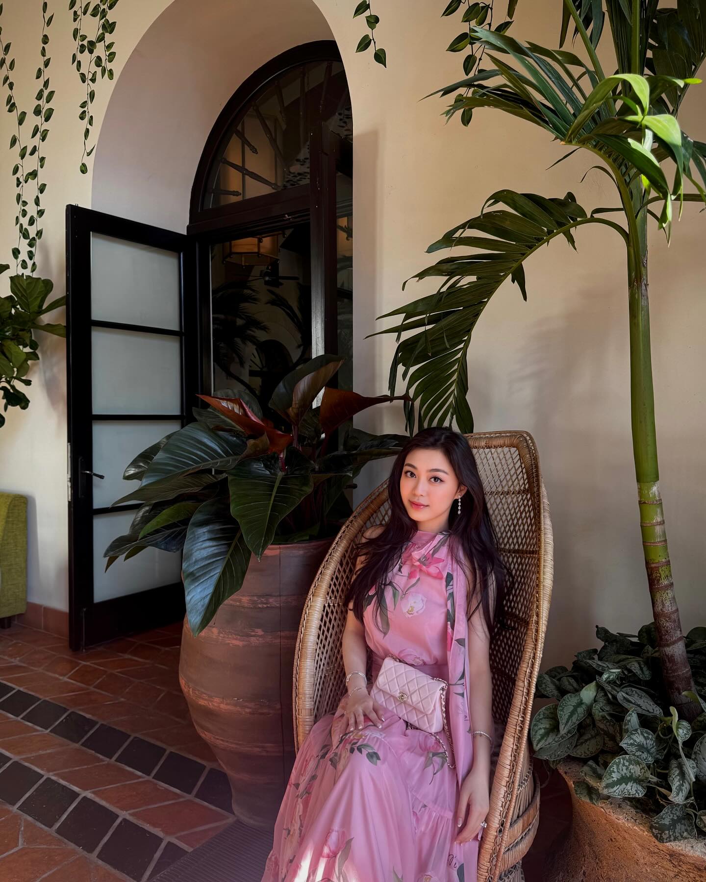 Bộ sưu tập túi hiệu và lối sống xa xỉ thầm lặng của vợ thiếu gia Phan Hoàng- Ảnh 14.